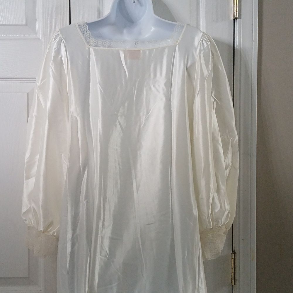Nise Stevens vintage ivory flannel lined nightgown  Sz L NWOT - Picture 8 of 10